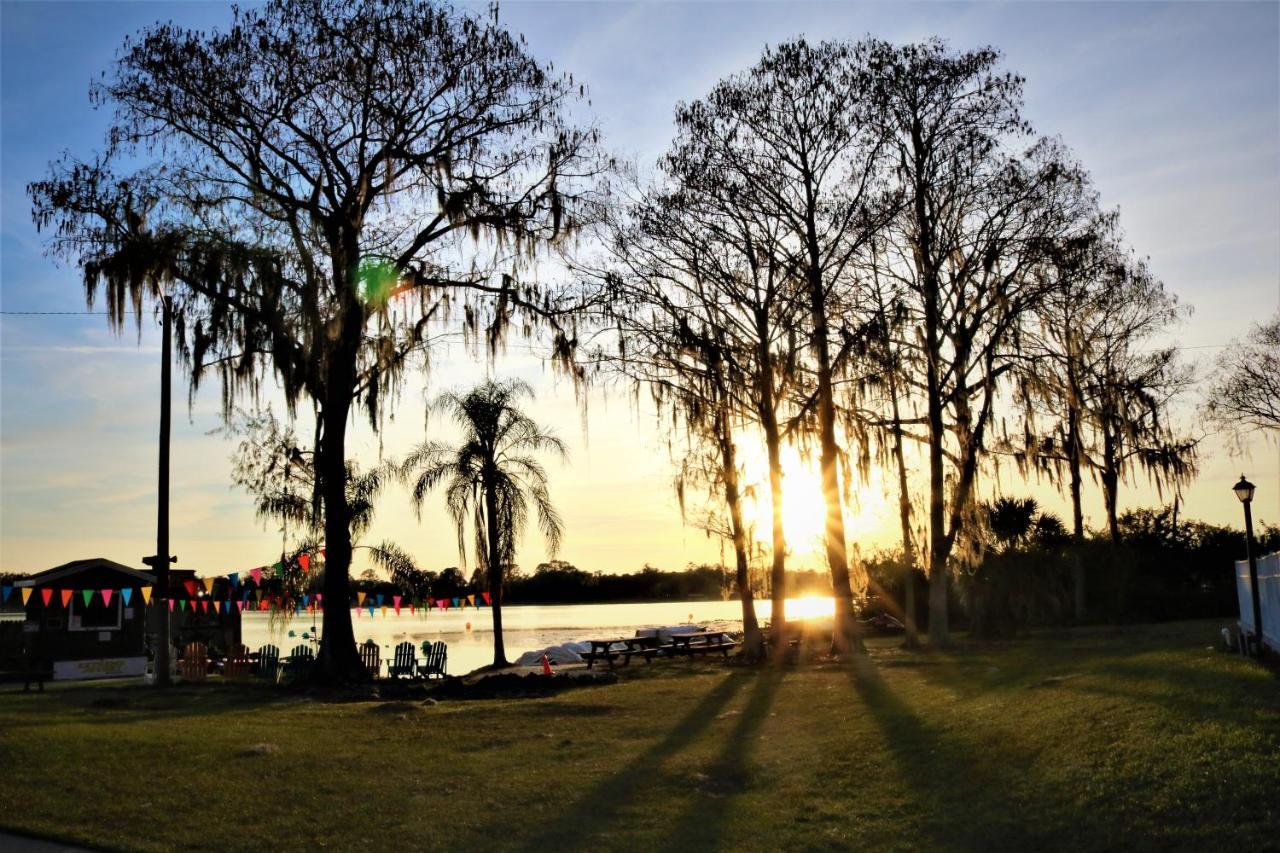 Howard Johnson By Wyndham Lake Front Park Киссимми Экстерьер фото